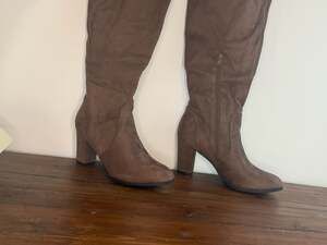 J. Adams Aspen Brown Suede Over the Knee Heeled Boots Size 8.5